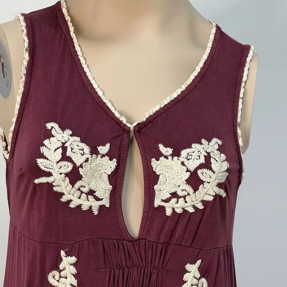 POL Embroidered Sleeveless Burgundy Dress Size Medium Flowy Boho Romantic Indie